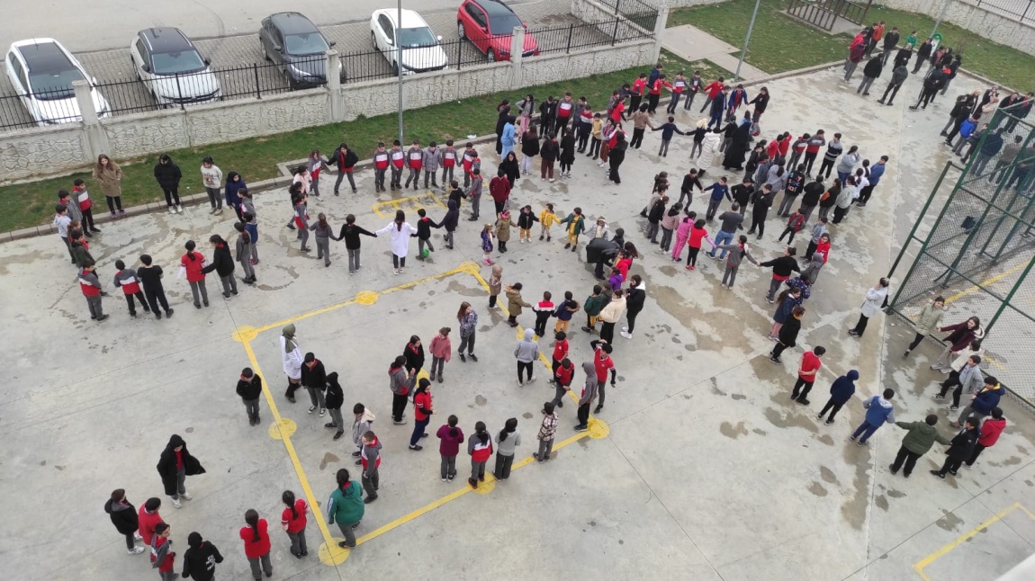 Okulumuz Öğrencilerine Deprem Tatbikatıyla Güvenlik Bilinci Kazandırıyoruz